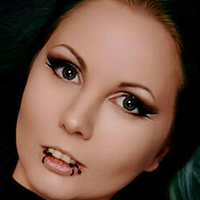 Nici Lunaris Desnuda