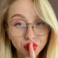 Nicki Ace Desnuda