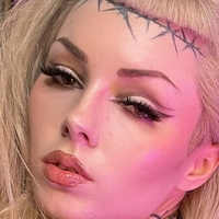 Nicotinefiend_ Desnuda