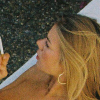 Noemie Neuens Desnuda