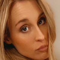 Nurse Allie Desnuda