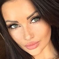 Patrycja Long Desnuda
