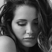 Sadie Gray Heart Desnuda