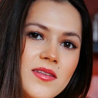 Serina Gomez Desnuda