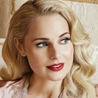 Silvia Schneider Desnuda