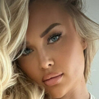 Sophie Oneill Desnuda
