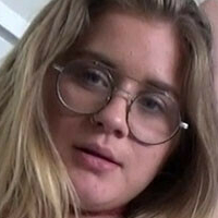 Taylor Blake Desnuda