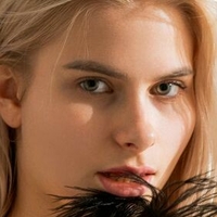 Valery Desnuda