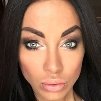 Voksan Virag Desnuda