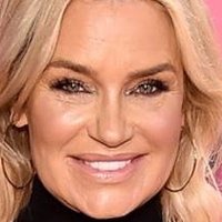 Yolanda Hadid Desnuda